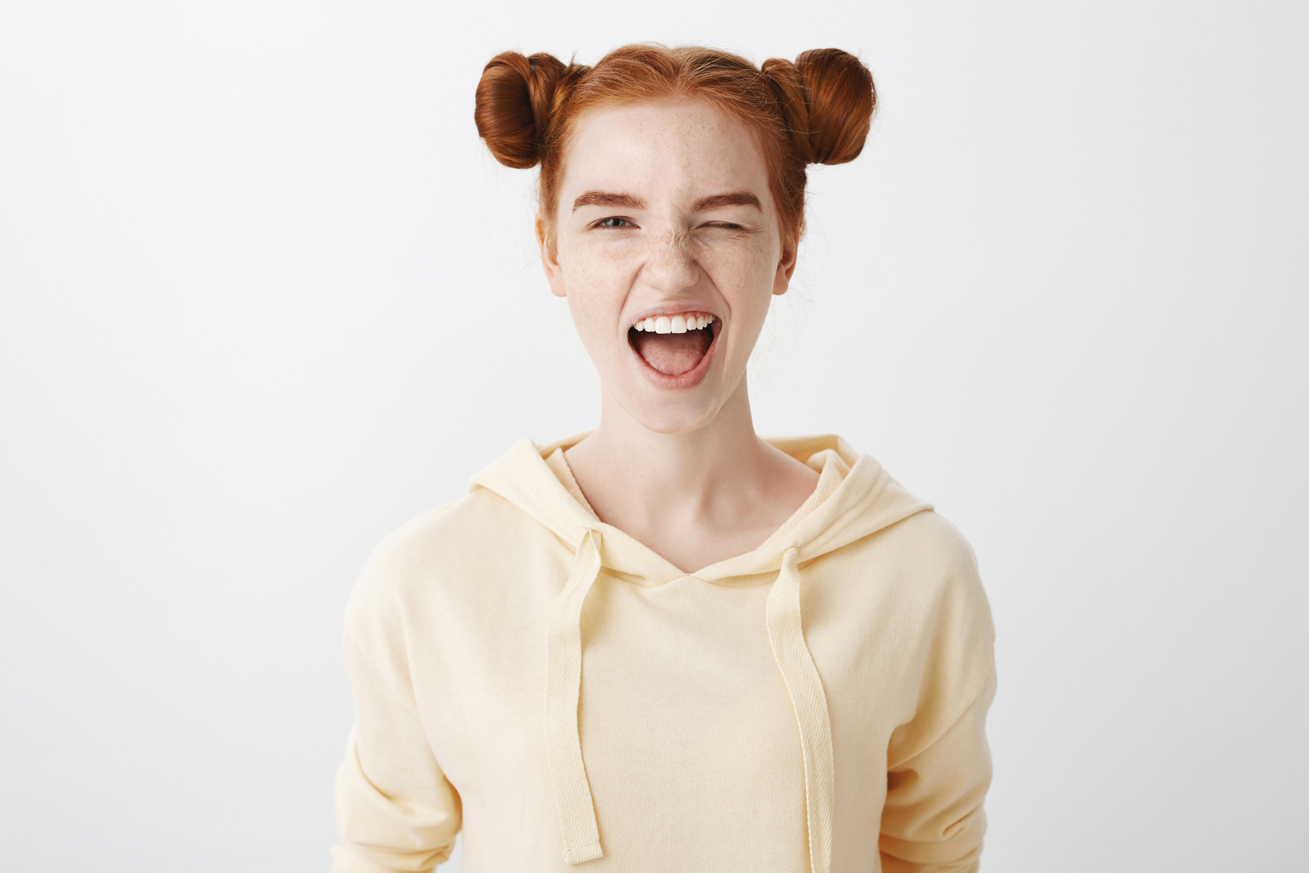 ragazza con capelli rossi vite salate